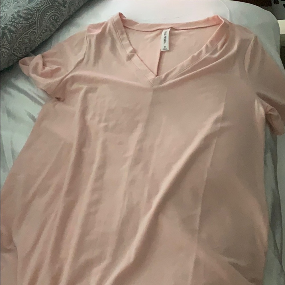 Light pink t shirt